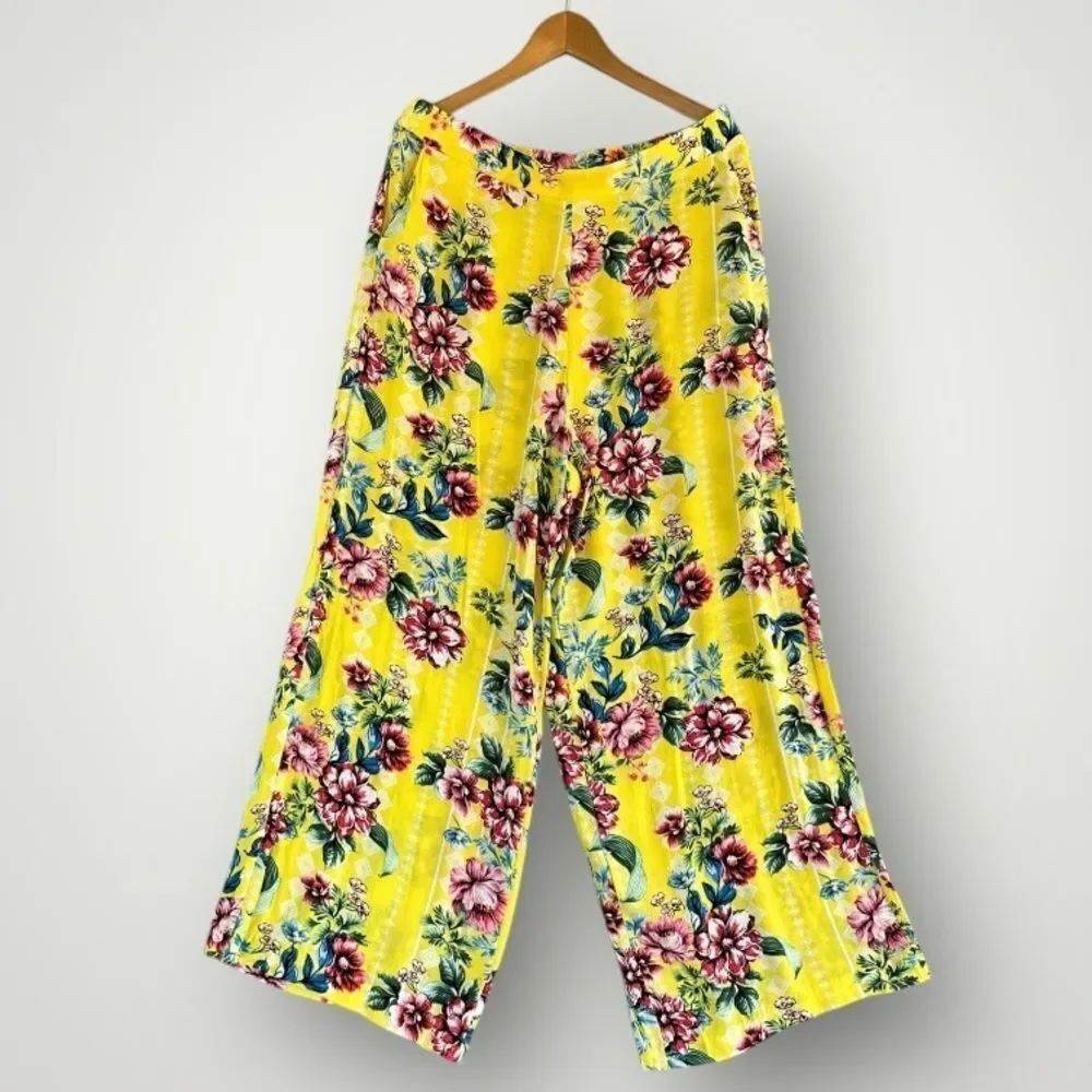 🎉5 for $45🎉 Eci floral pants size L